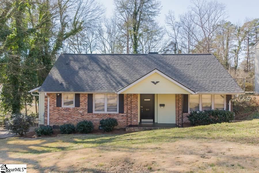 Property image 1 at 125 Lullwater Road, Greenville, SC 29607