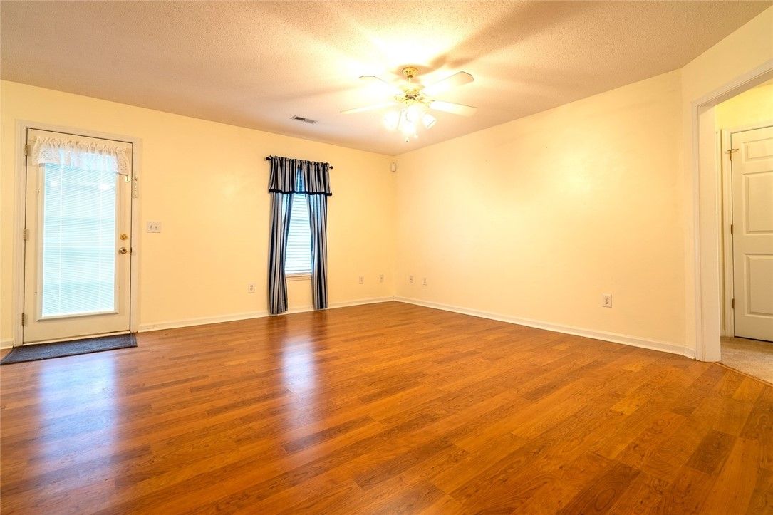 Property image 3 at 105 Prescot Court, Easley, SC 29642