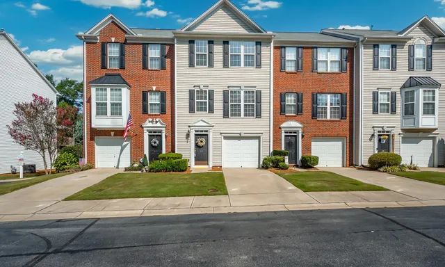 40 Heritage Oak Way