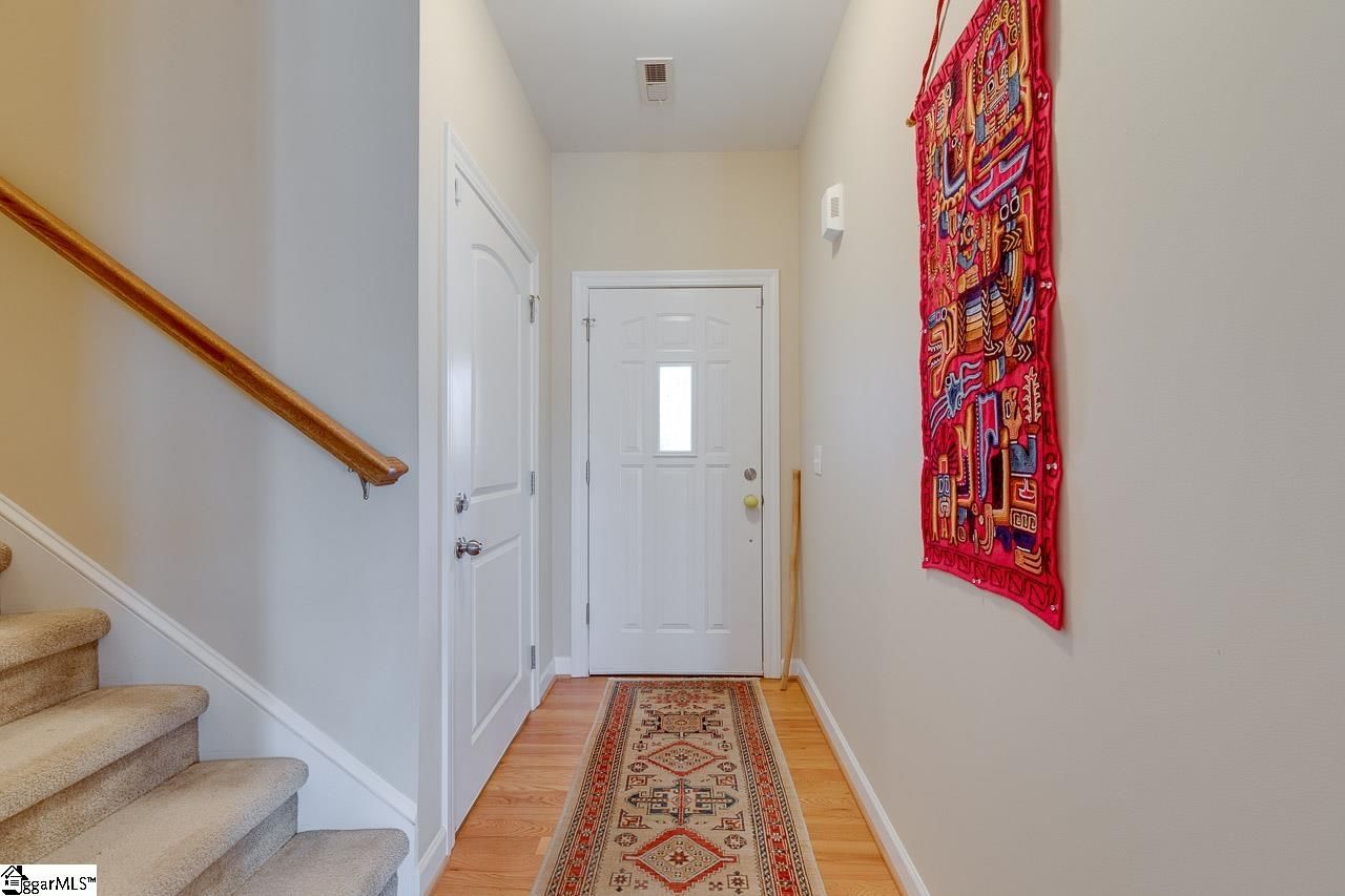 Property image 5 at 4 Apex Court, Greenville, SC 29617