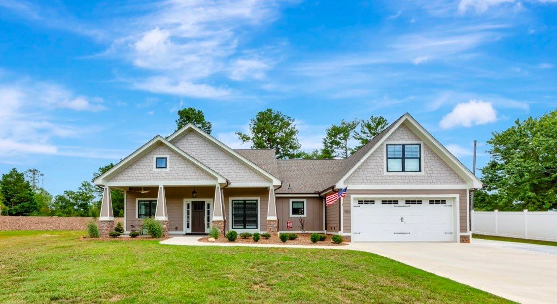 Property image 2 at 703 Ploma Drive, Seneca, SC 29678