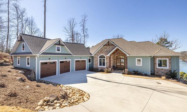 528 Beacon Shores Drive