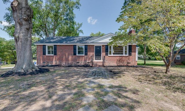 100 Crestmere Lane
