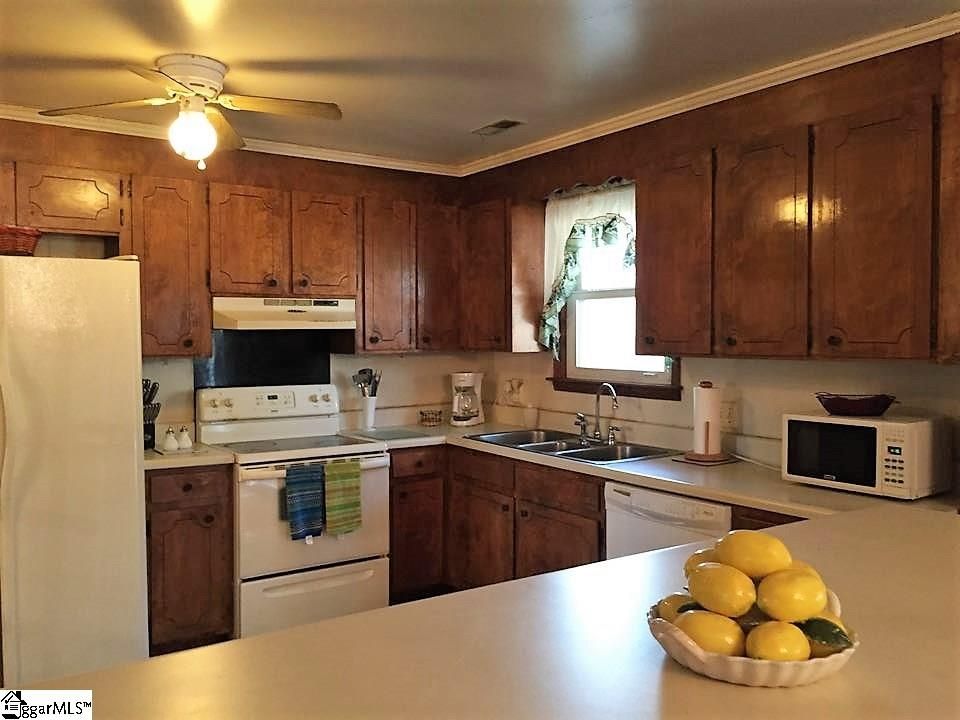 Property image 2 at 160 Staunton Bridge Road, Greenville, SC 29611