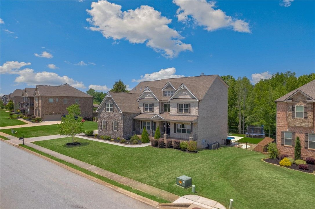 Property image 2 at 105 Mcrae Place, Simpsonville, SC 29681