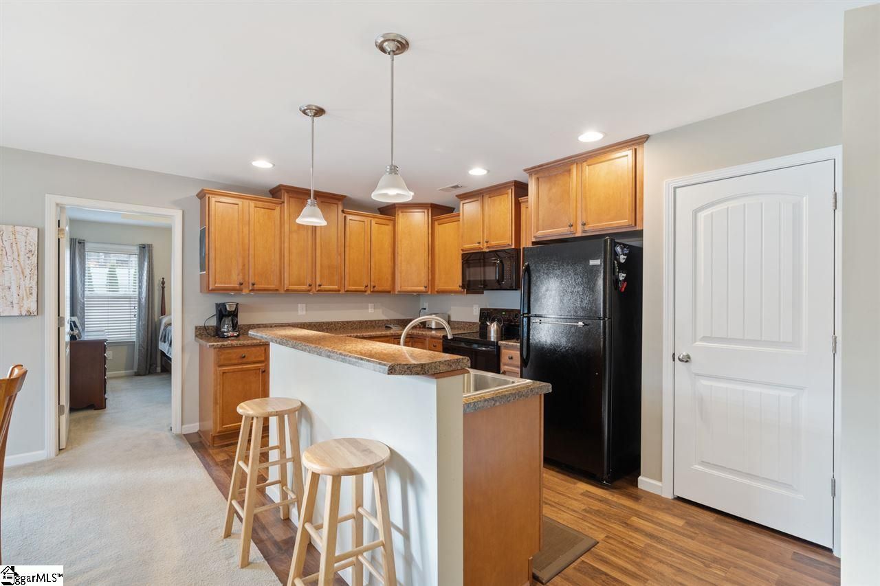 Property image 3 at 3 Maplecroft Street, Greenville, SC 29609
