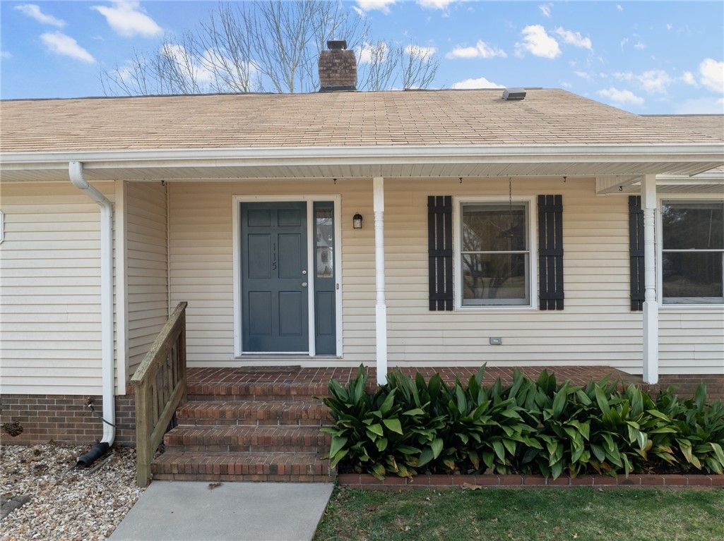 Property image 5 at 115 Myrtle Lane, Central, SC 29630