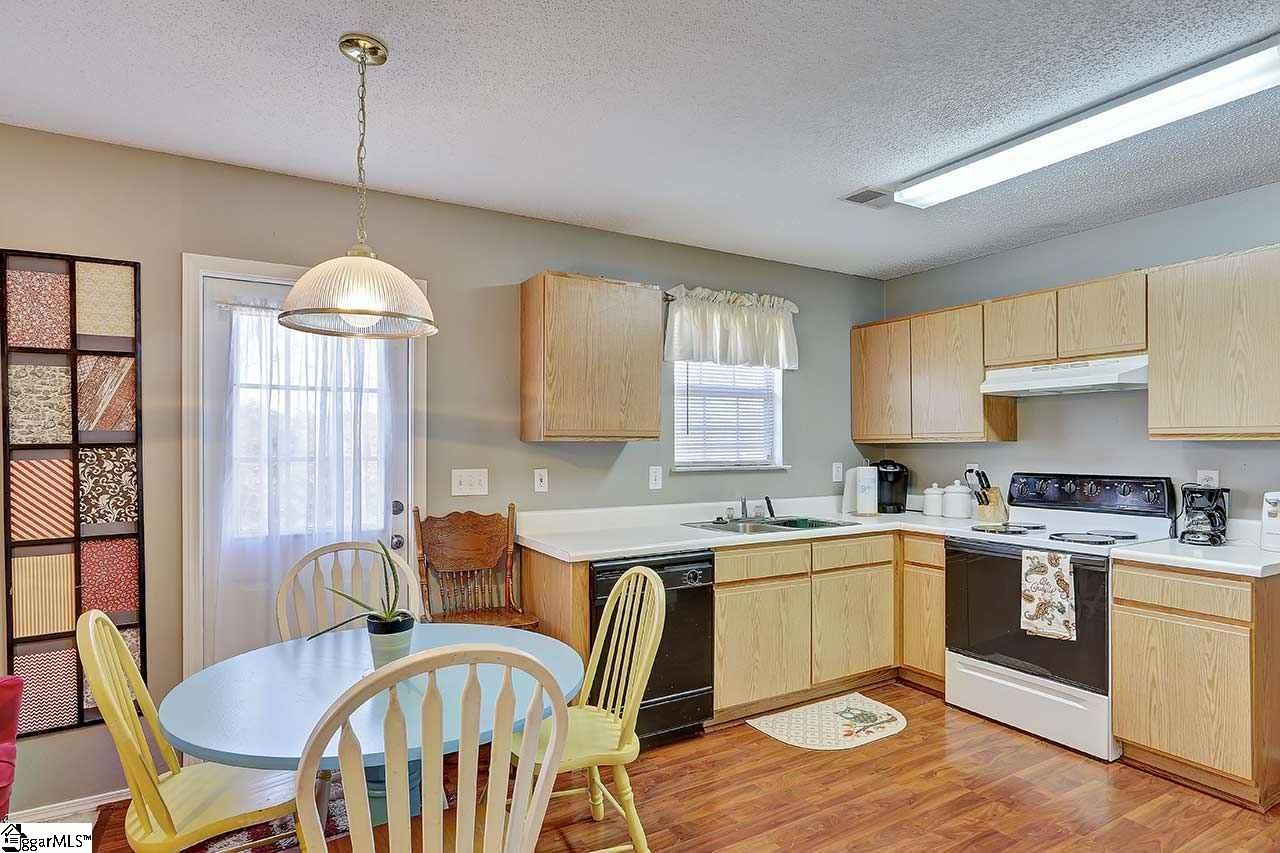 Property image 3 at 17 Willow Bend Drive, Taylors, SC 29687