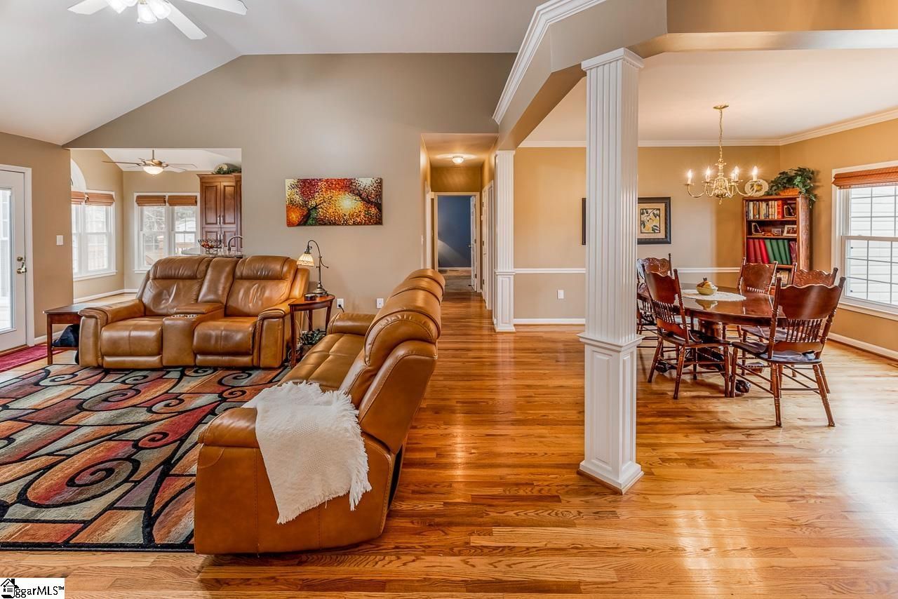 Property image 3 at 315 Huddersfield Drive, Piedmont, SC 29673