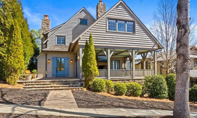 125 N Lawn Drive