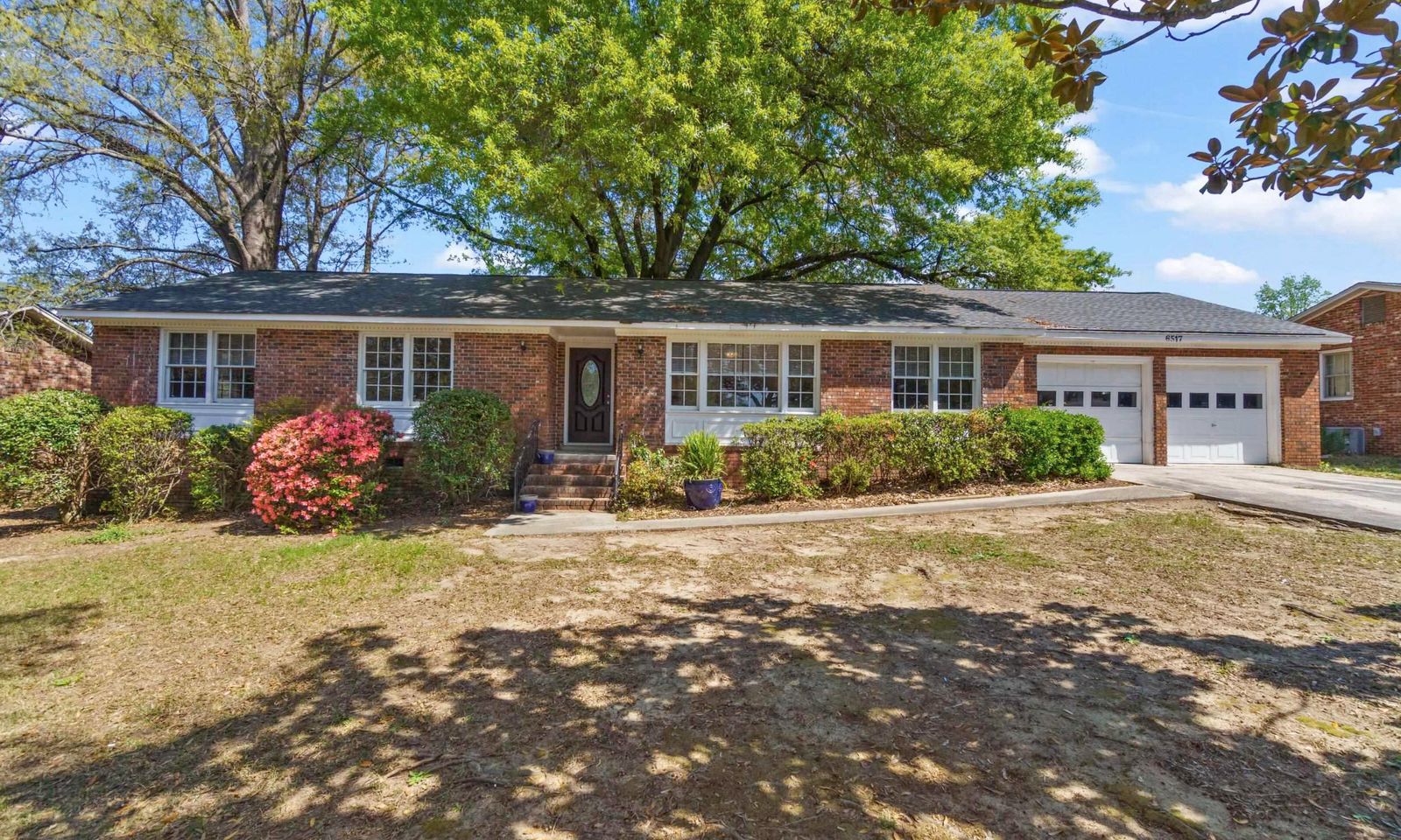 Olde Woodlands, Columbia Community