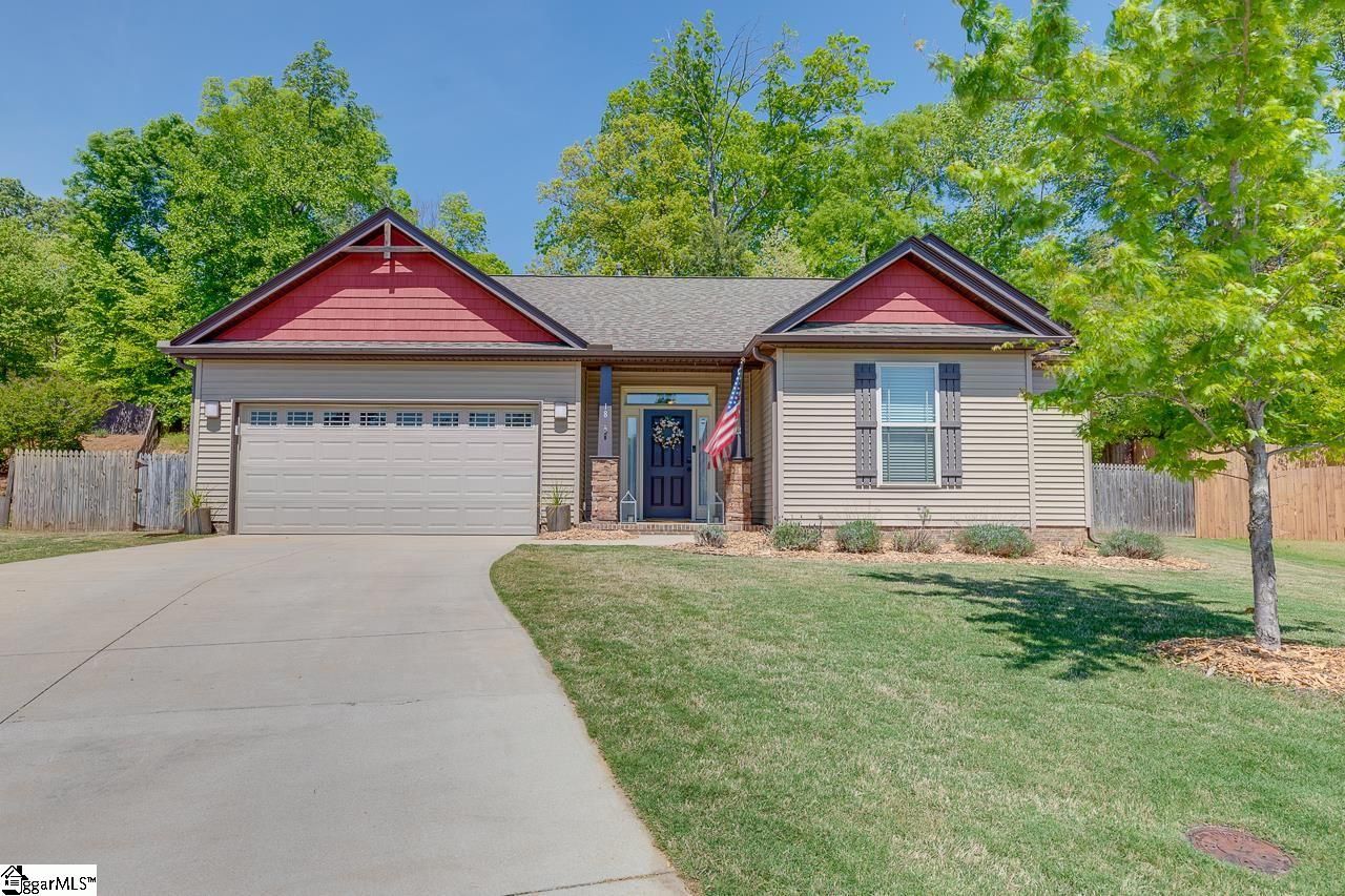 Property image 1 at 18 Elmcrest Court, Taylors, SC 29687