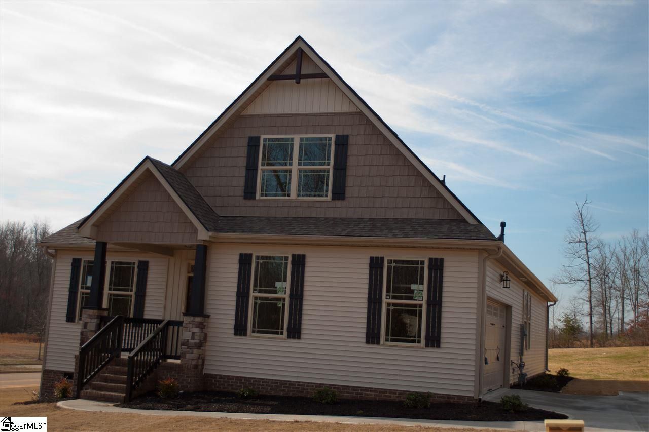 Property image 4 at 125 Amber Oaks Drive, Greer, SC 29651