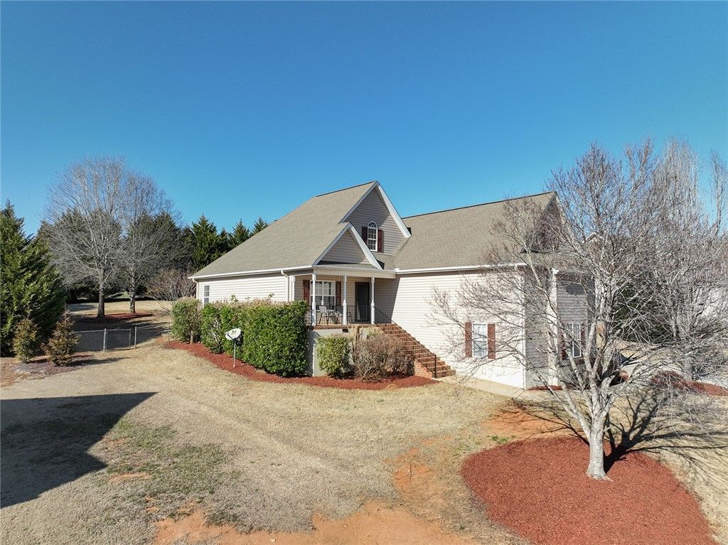 Property image 4 at 3 Anastasia Court, Easley, SC 29642