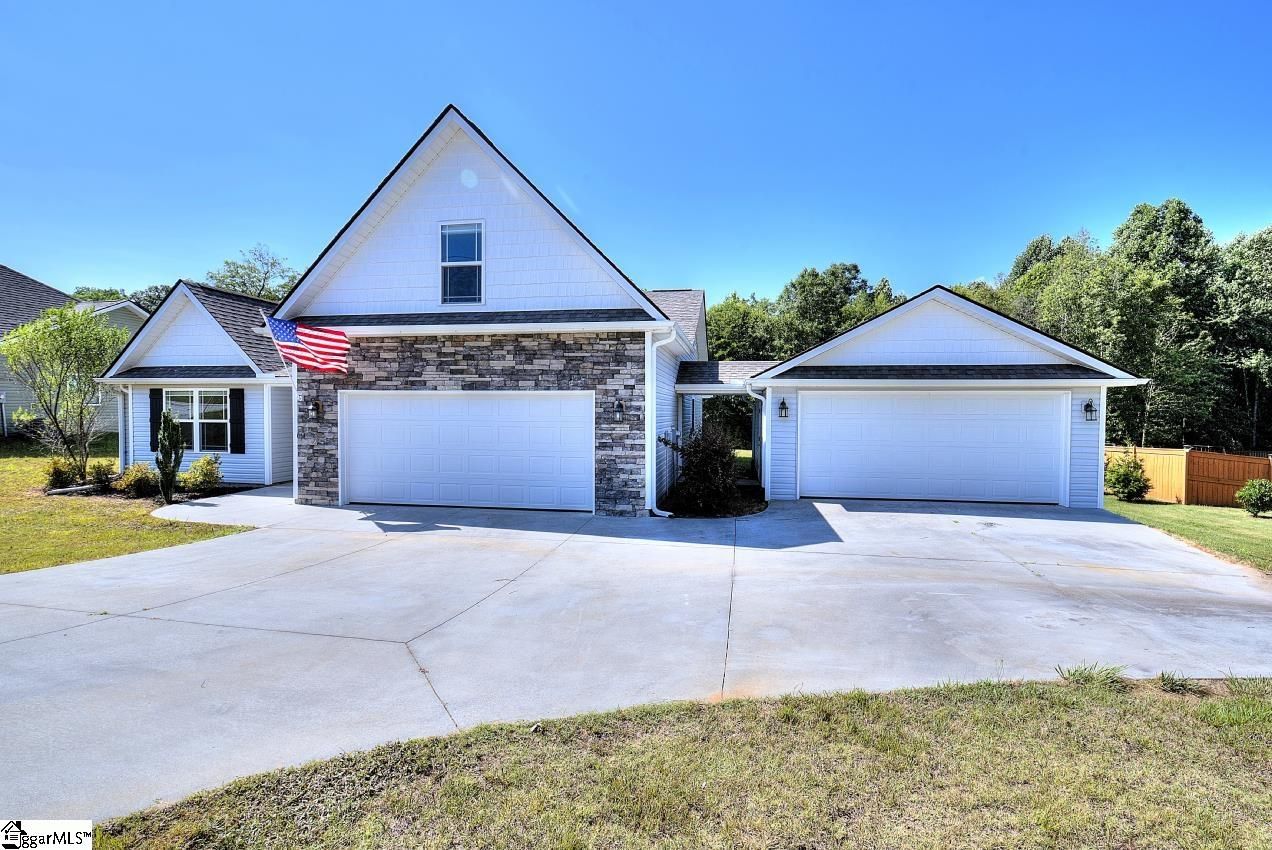 Main image of property at 147 Lyman Lake Road, Lyman, SC 29365
