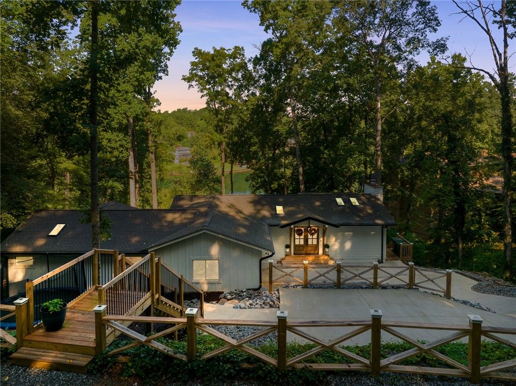 Main image of property at 309 Harbor Drive, Seneca, SC 29672