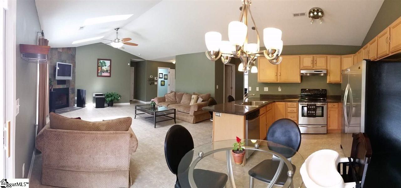 Property image 3 at 4 Oban Court, Greer, SC 29651