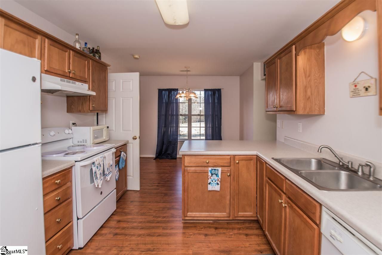 Property image 5 at 12 Natalie Court, Greer, SC 29651