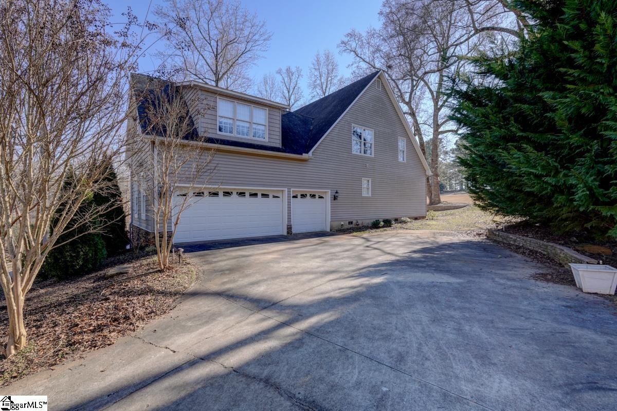 Property image 2 at 724 Three Wood Lane, Woodruff, SC 29388
