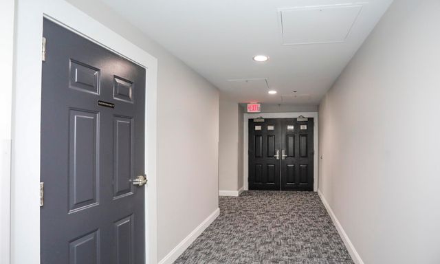 100 W Court Street