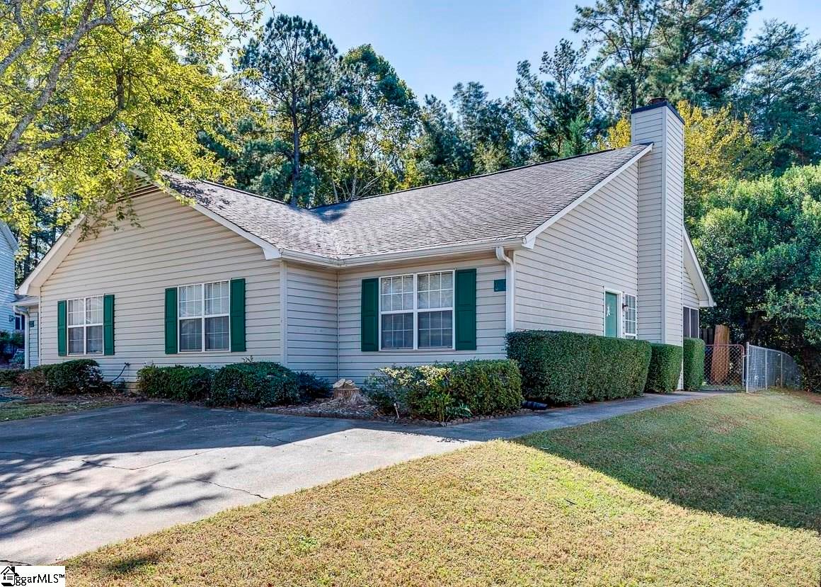 Property image 1 at 10 B Spaniel Court, Greenville, SC 29607