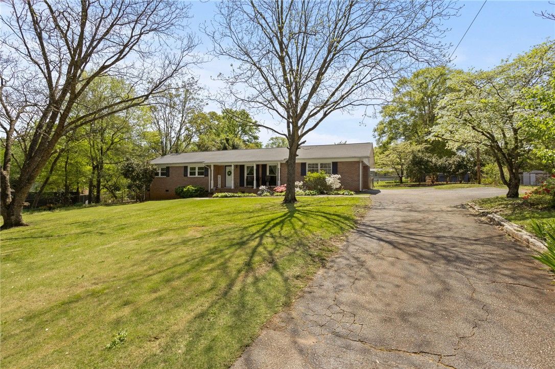 Property image 3 at 26 PINE RIDGE Drive, Greenville, SC 29605