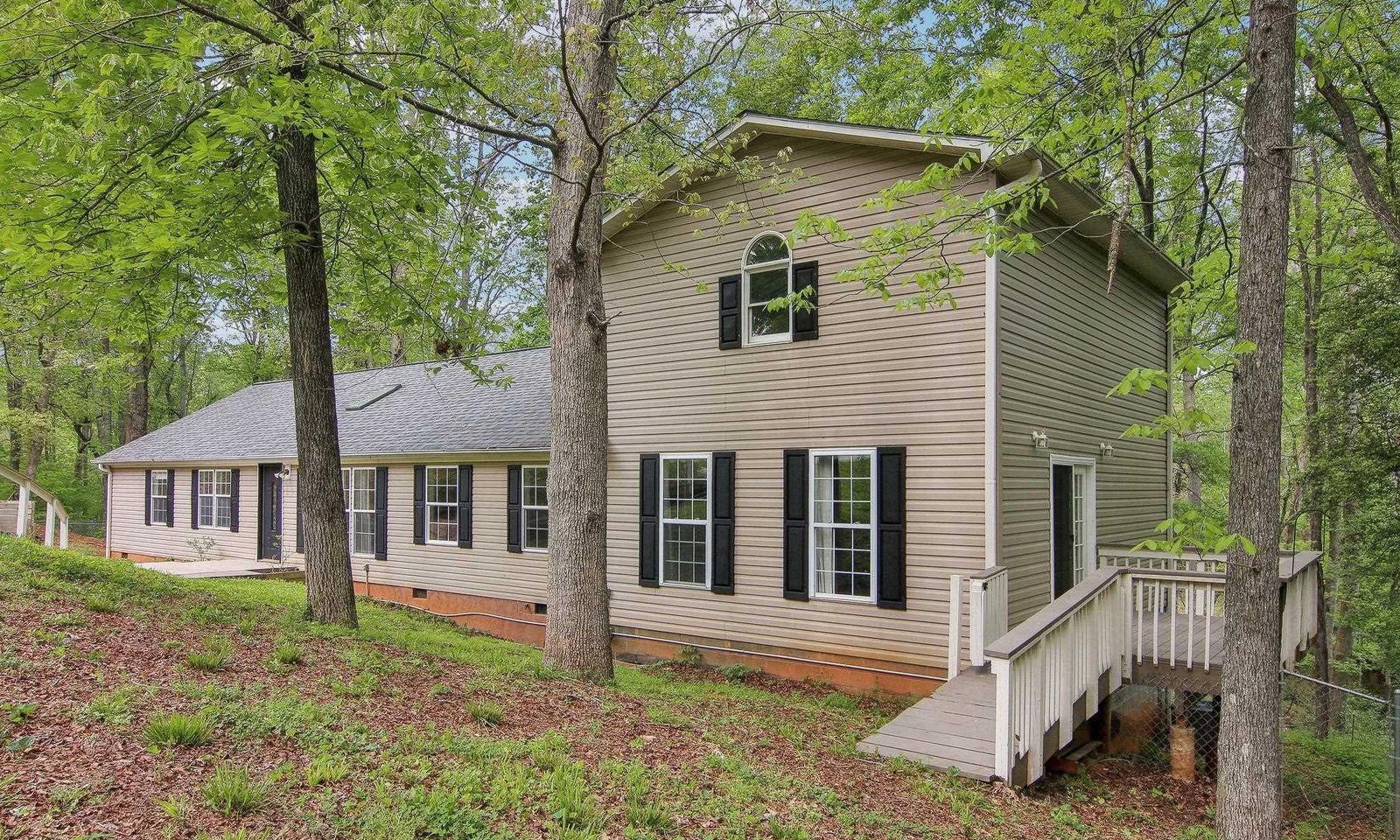 318 Frontier Drive