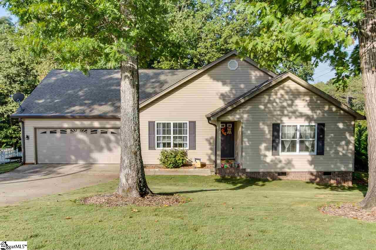 Property image 2 at 139 Pinewood Drive, Greer, SC 29651