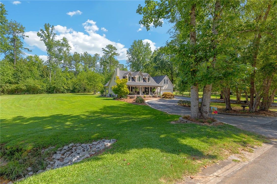 Property image 4 at 300 Horseshoe Drive, Seneca, SC 29678