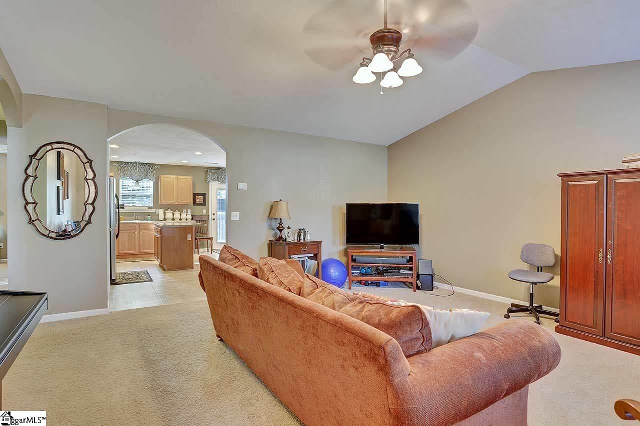 Property image 5 at 38 Raynes Court, Taylors, SC 29687