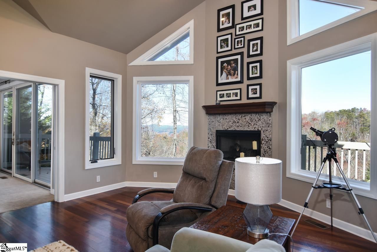 Property image 3 at 11 Altamont Forest Drive, Greenville, SC 29609