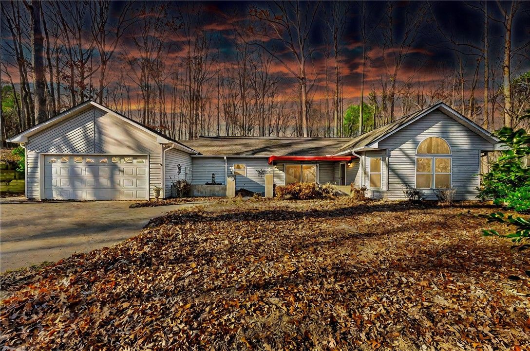 Main image of property at 257 Lake Place Drive, Lavonia, GA 30553