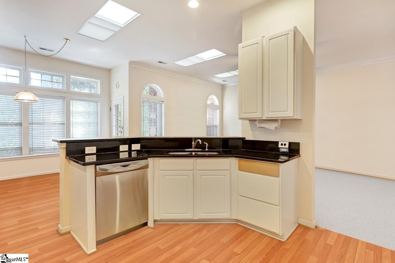 Property image 5 at 6 Bentley Way, Greer, SC 29650-3682