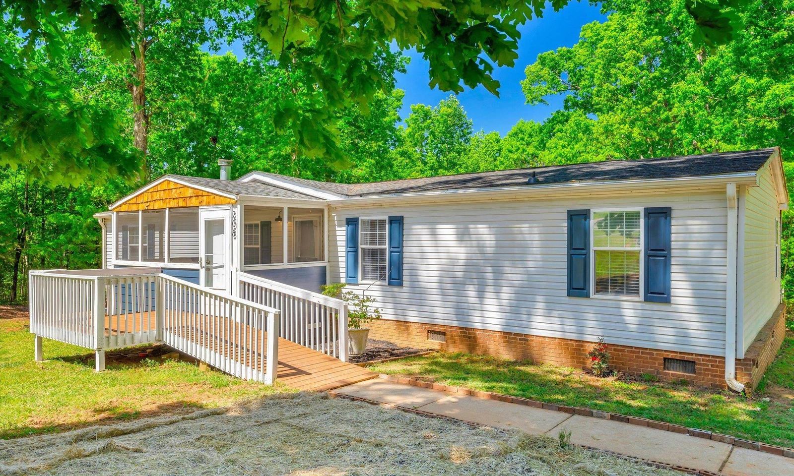 Property image 2 at 208 TYLER Court, Easley, SC 29642
