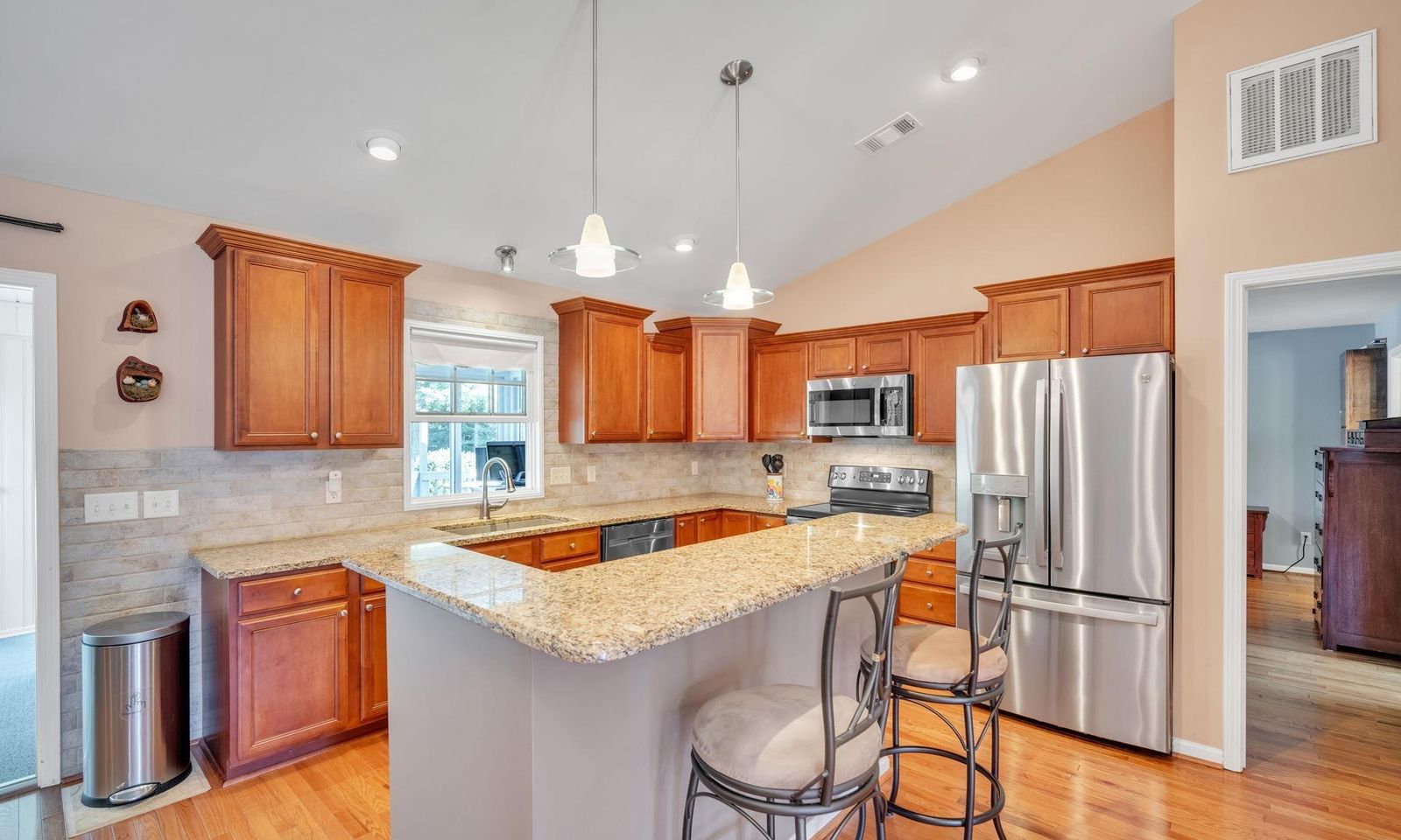 Property image 4 at 120 Hallmark Circle, Easley, SC 29640-9696