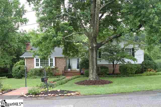 Main image of property at 8 Andrea Lane, Greenville, SC 29615