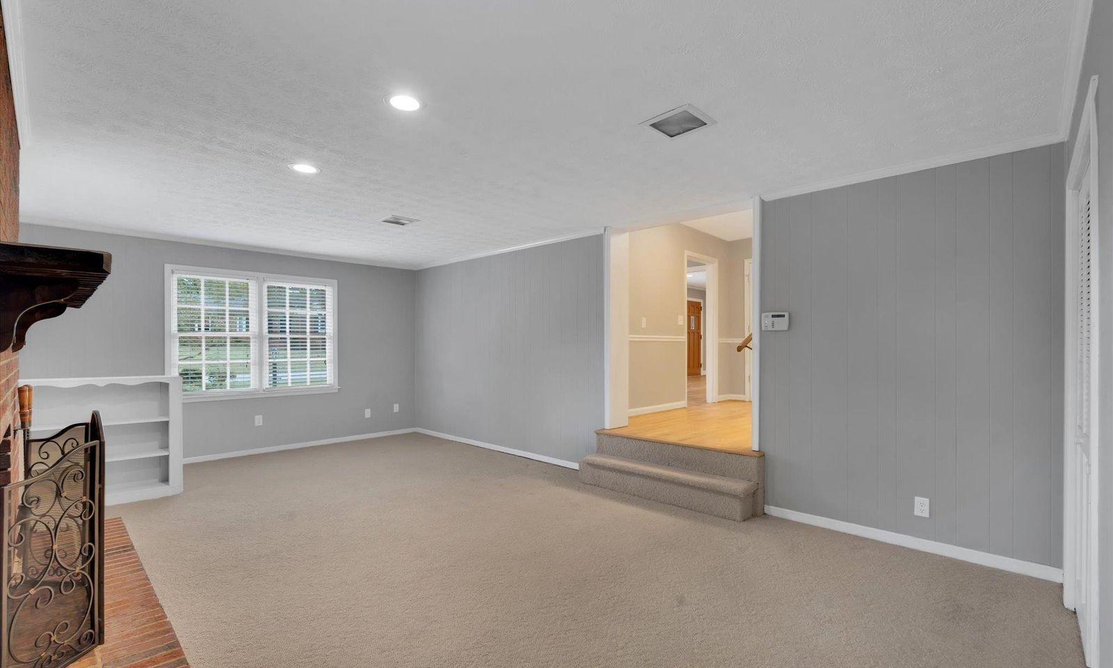 Property image 5 at 100 Thornwood Drive, Taylors, SC 29687