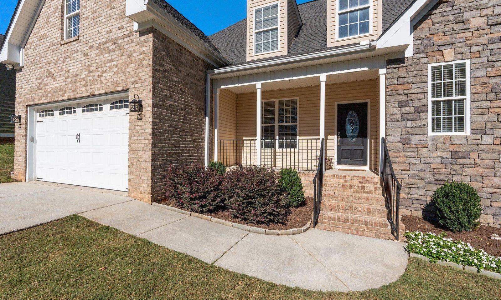 Property image 2 at 10 Manorwood Court, Simpsonville, SC 29681