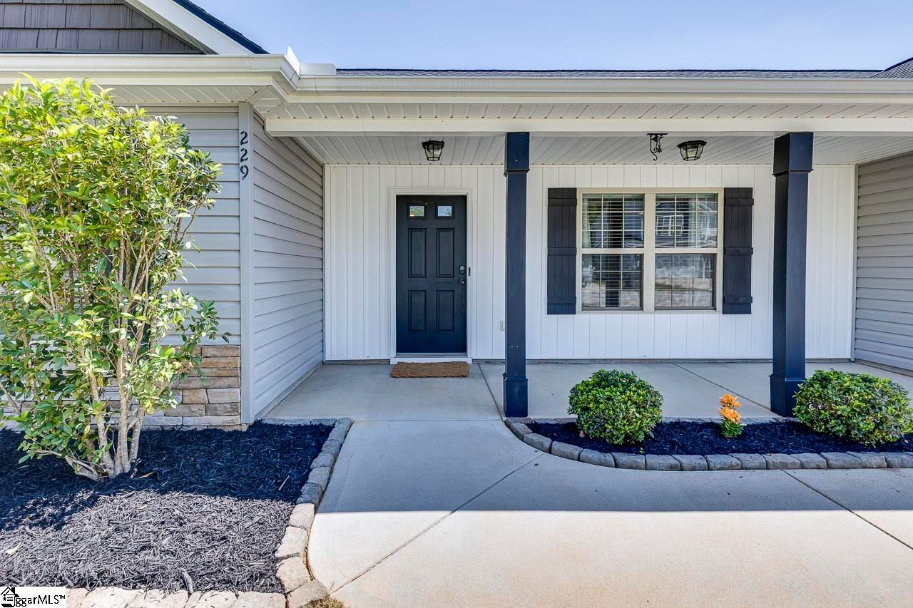 Property image 4 at 229 Lockeland Park Drive, Simpsonville, SC 29681