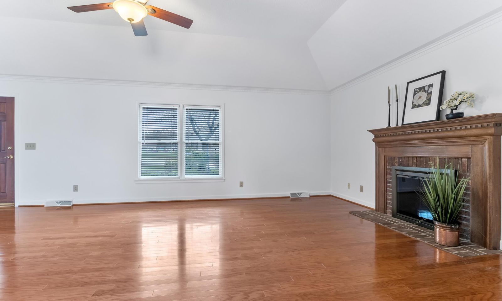 Property image 4 at 22 Summit Court, Taylors, SC 29687