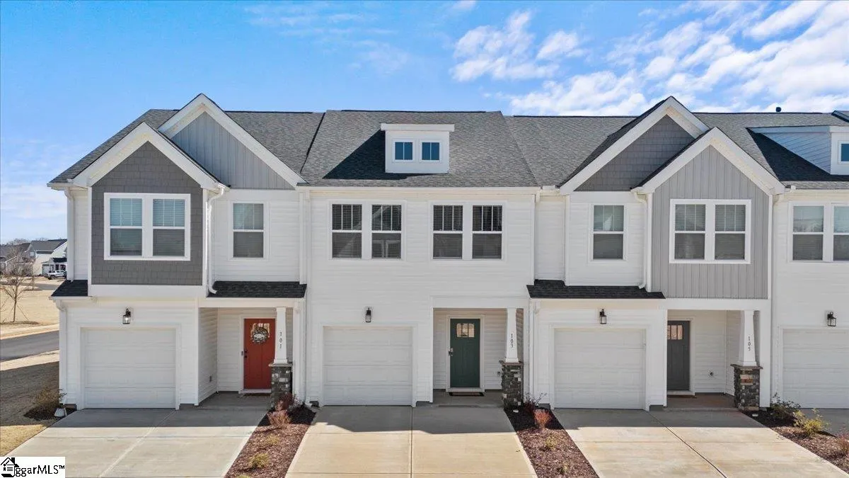 Hickory Heights, Greenville Community