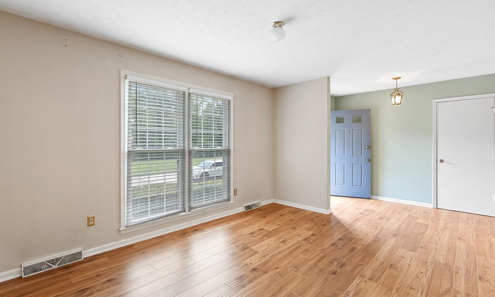 Property image 5 at 13 Bransfield Road, Greenville, SC 29615
