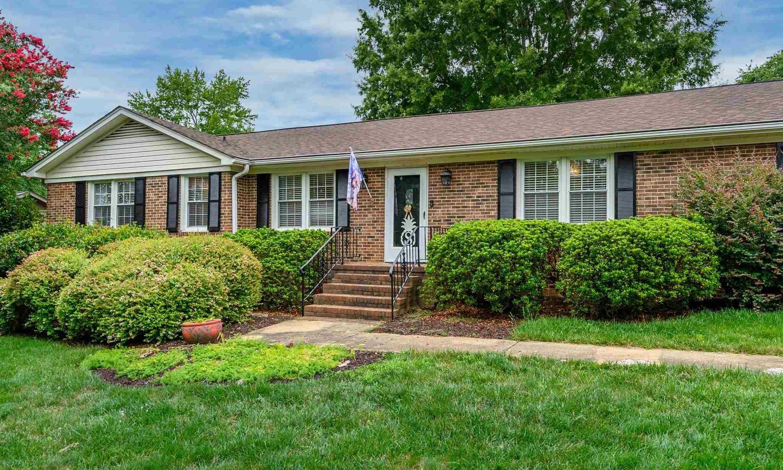 Main image of property at 205 Eastwood Drive, Taylors, SC 29687