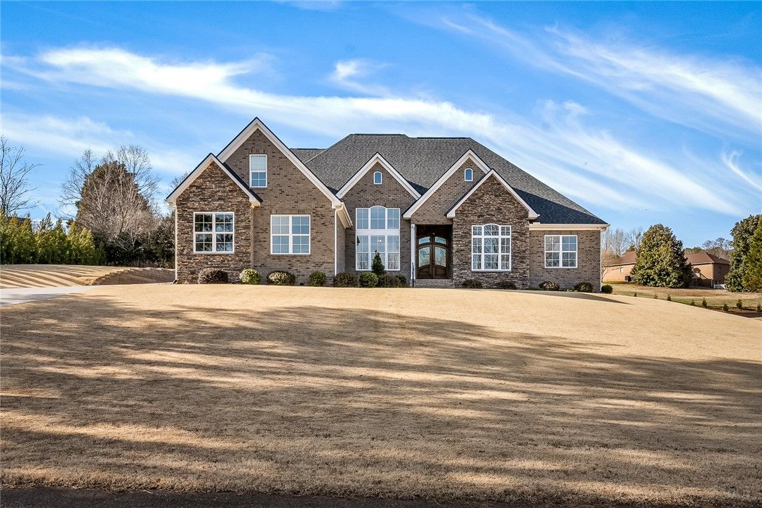 Aberdeen, Anderson Community