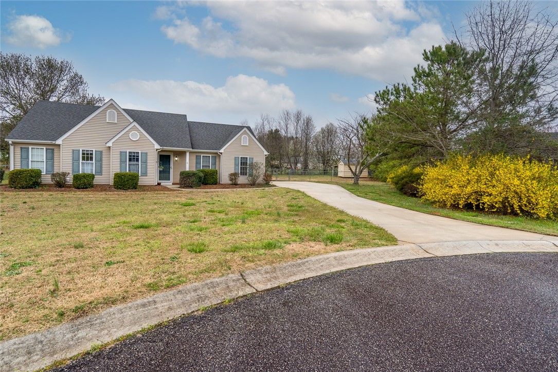 Property image 1 at 105 Prescot Court, Easley, SC 29642