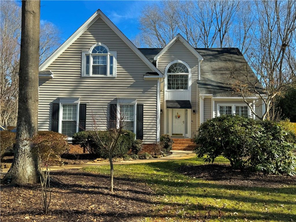Main image of property at 101 Farmwood Drive, Fountain Inn, SC 29644