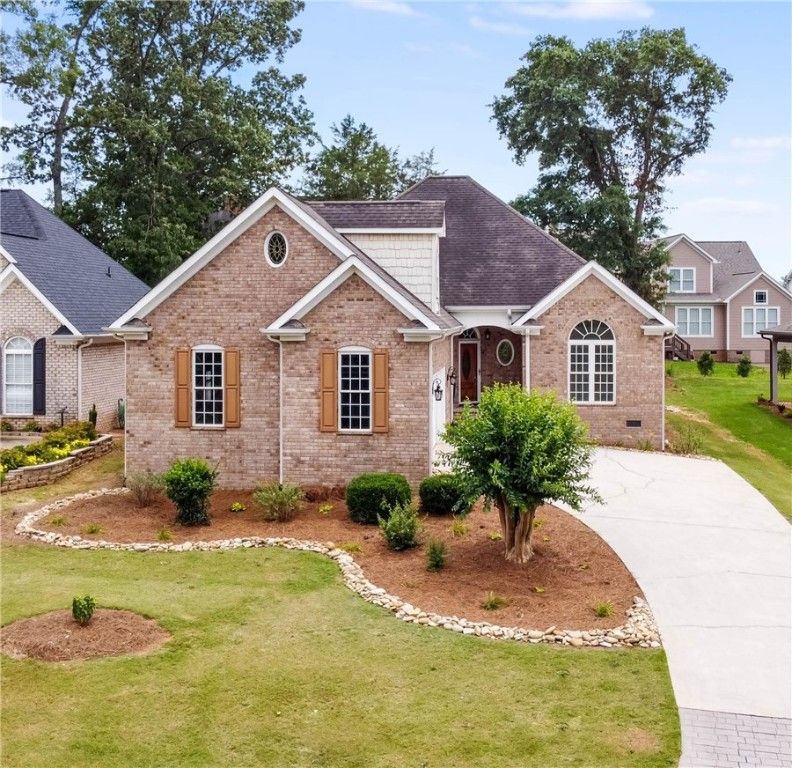 Property image 1 at 102 Courtyard Drive, Anderson, SC 29621