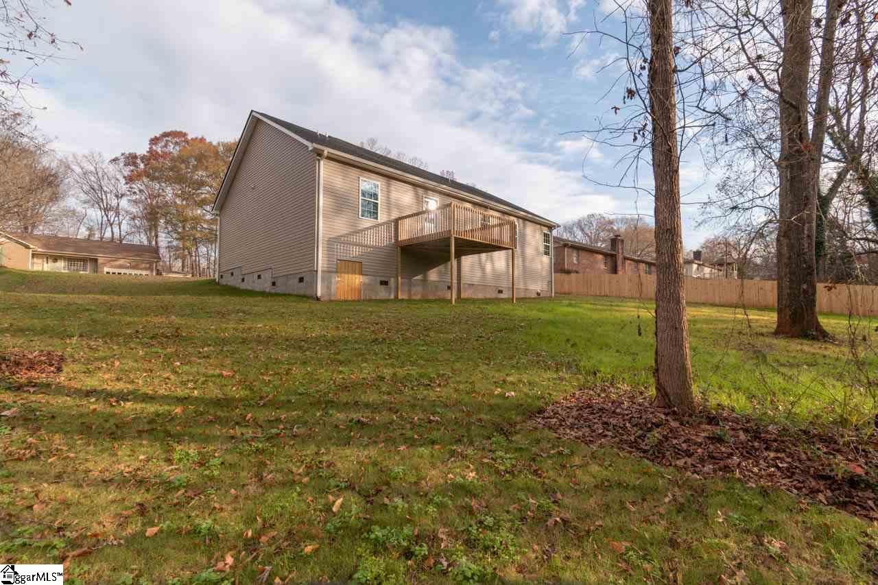 Property image 5 at 313 Lakewood Circle, Greer, SC 29651