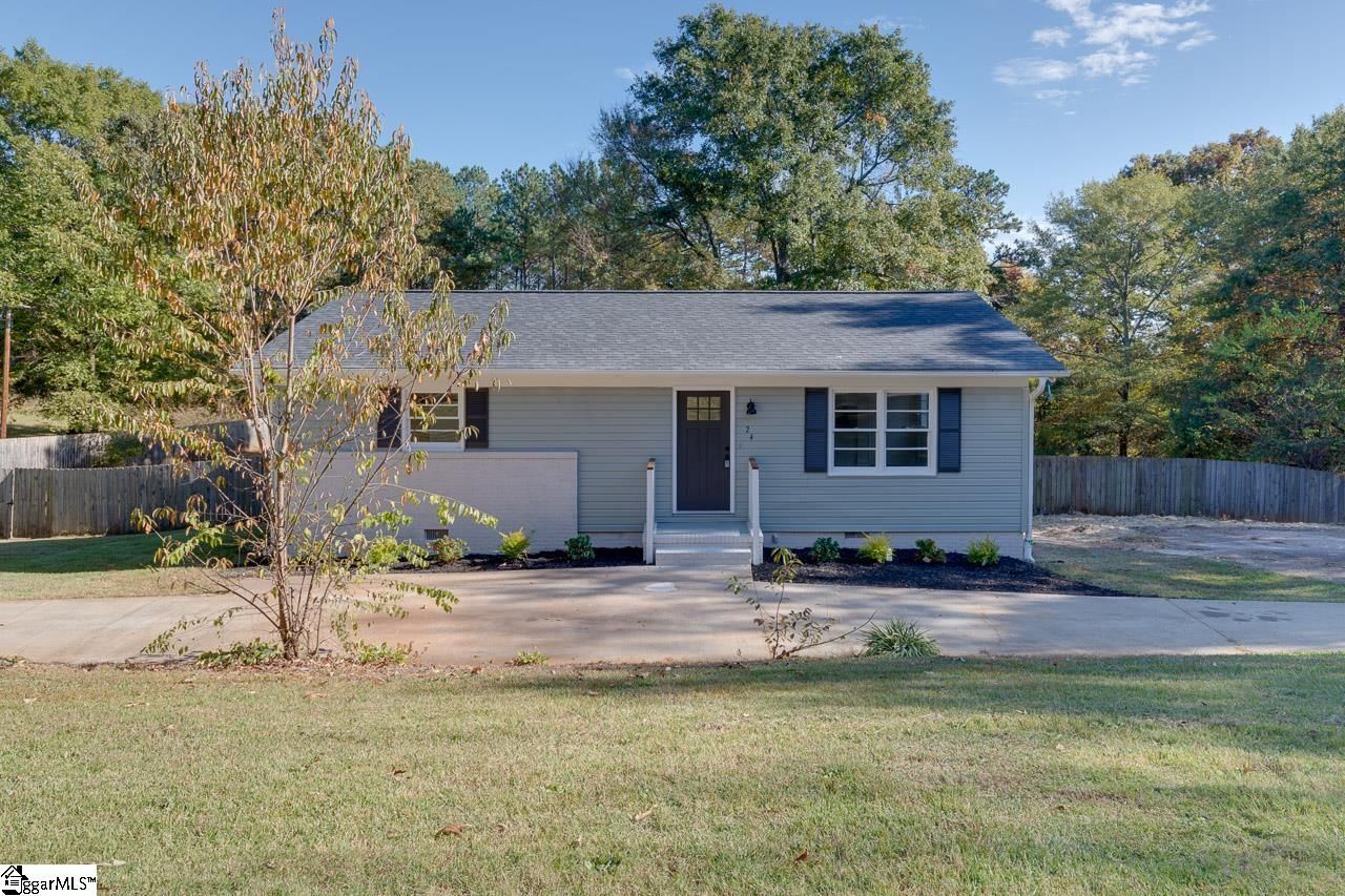 Property image 1 at 24 Springbrook Court, Wellford, SC 29385