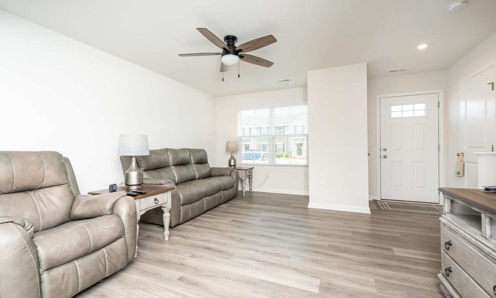 Property image 2 at 106 Fernside Court, Greenville, SC 29617